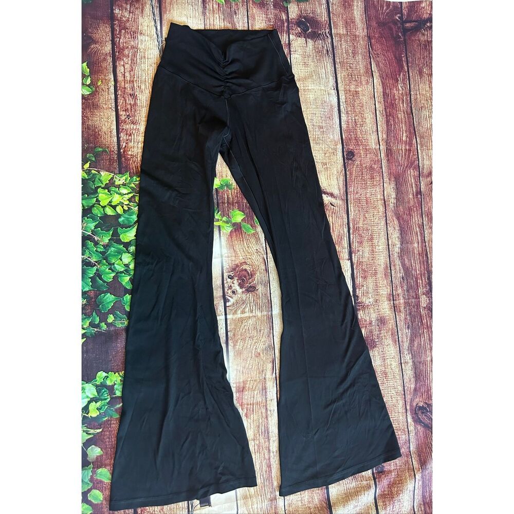 Offline by aerie Hi-rise Flare Leggings Black Size M